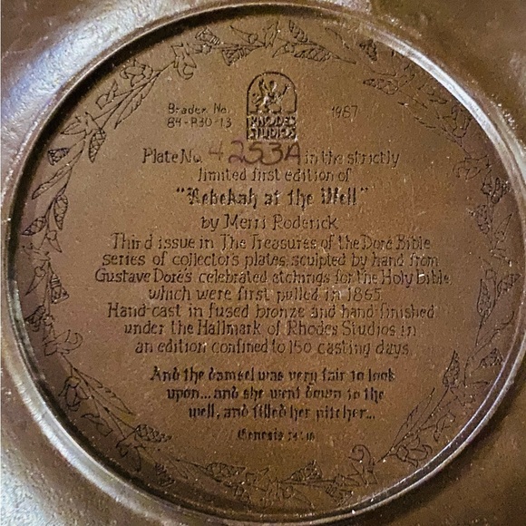 “Rebekah at the Well” Plate by Merri Roderick, Rhodes Studios - Picture 3 of 3